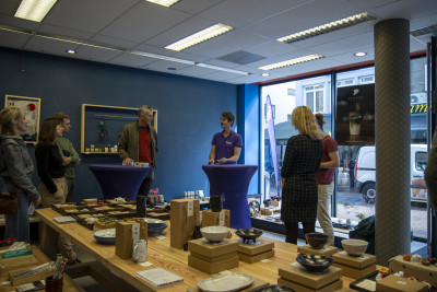 belangstellend publiek